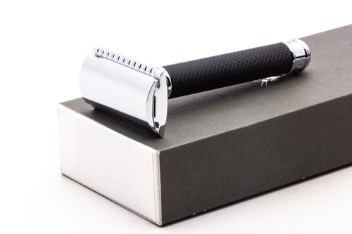 MÜHLE | Traditional Black/Chrome Closed Comb Safety Razor