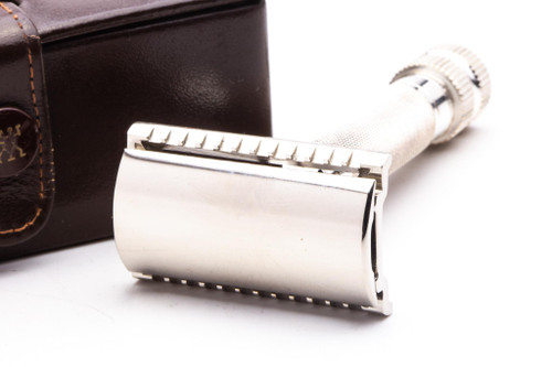 1950's J.A. Henckels Double Edge Safety Razor Set in Leather Case | Original Condition